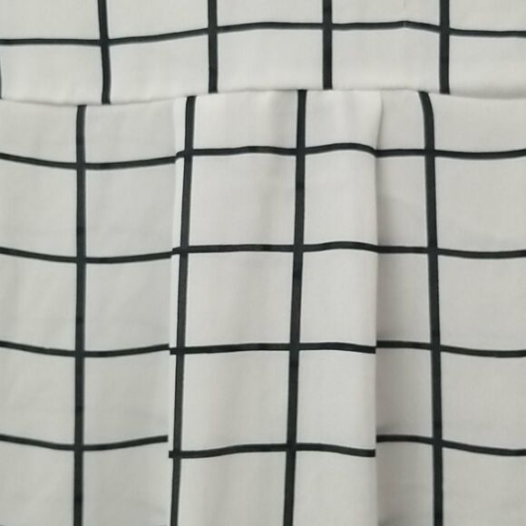 🎁5/$25 Sale Luna Blouse Women's Small Plaid White and Black Long-Sleeved - Picture 5 of 8